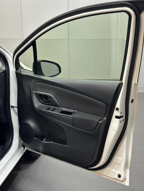 Toyota Vitz III (XP130) Рестайлинг 2 Красноярск  - изображение 11