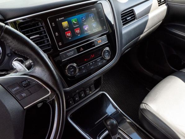 Mitsubishi Outlander III Рестайлинг 3 с пробегом 2018 года, цена 2 599 000 рублей, 87681 км, внедорожник, Автокод Объявления