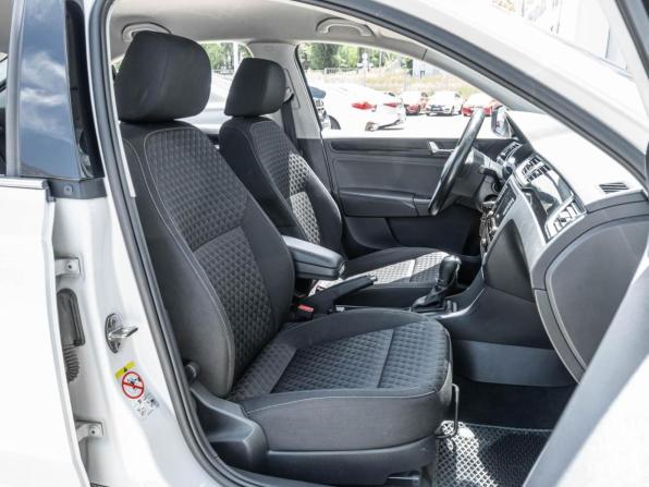 Skoda Rapid I с пробегом 2017 года, цена 1 257 000 рублей, 158939 км, лифтбек, Автокод Объявления