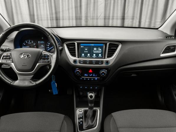 Hyundai Solaris II с пробегом 2019 года, цена 1 330 000 рублей, 141125 км, седан, Автокод Объявления
