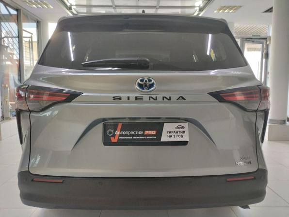 Toyota Sienna IV с пробегом 2022 года, цена 4 700 000 рублей, 129439 км, минивэн, Автокод Объявления