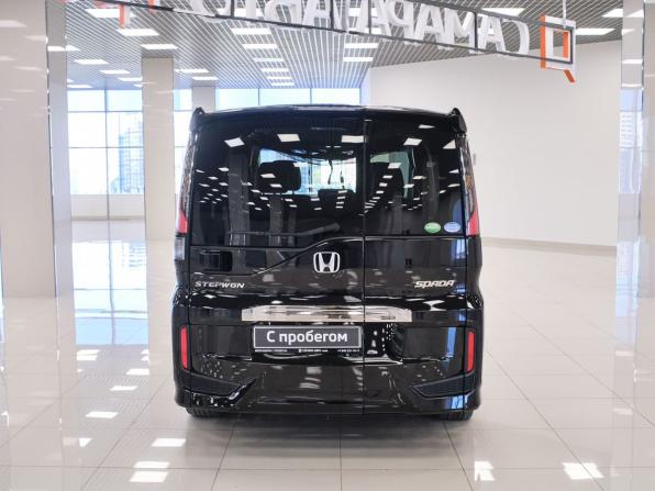 Honda Stepwgn V с пробегом 2015 года, цена 1 848 000 рублей, 106338 км, минивэн, Автокод Объявления