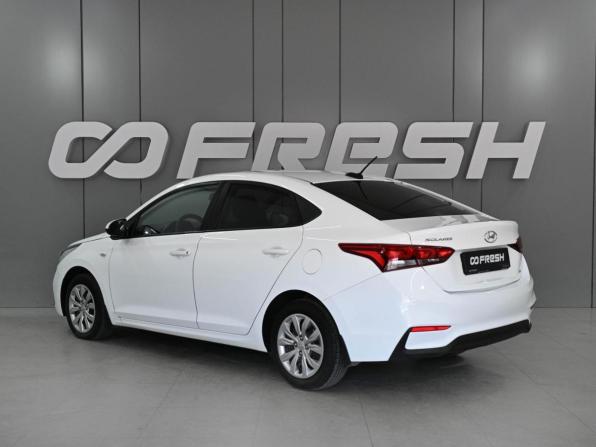 Hyundai Solaris II с пробегом 2017 года, цена 1 329 000 рублей, 180579 км, седан, Автокод Объявления
