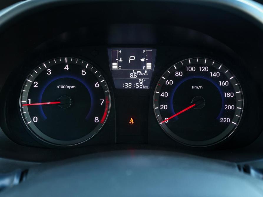 Hyundai Solaris I Рестайлинг Москва  - изображение 12