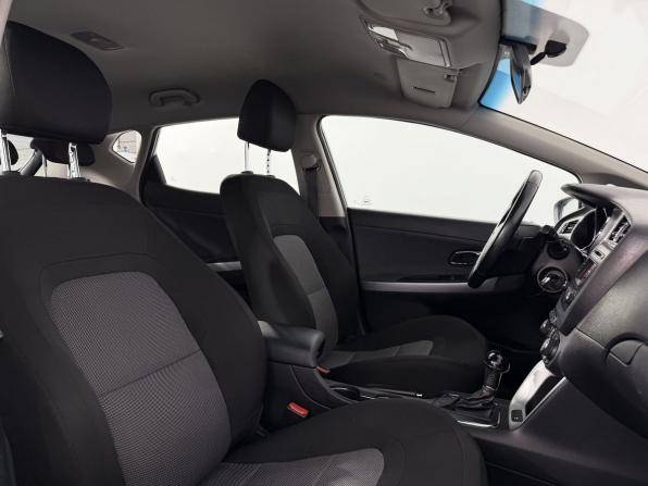 Kia Ceed II Рестайлинг с пробегом 2015 года, цена 1 050 000 рублей, 227796 км, хэтчбек, Автокод Объявления