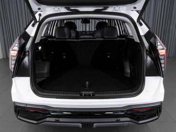 Geely Atlas II с пробегом 2025 года, цена 3 069 000 рублей, 3469 км, внедорожник, Автокод Объявления
