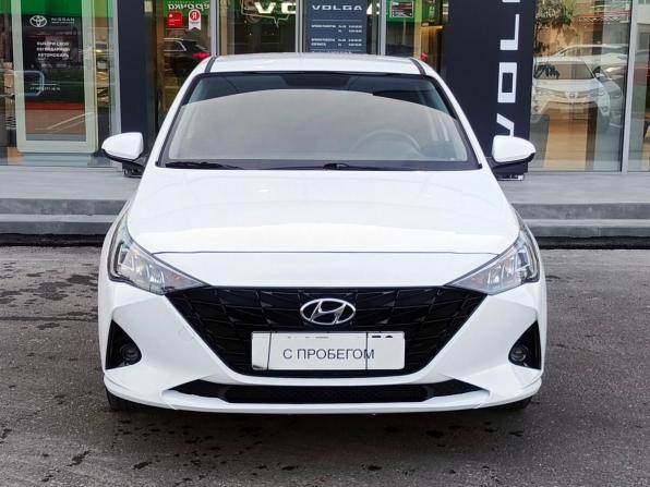 Hyundai Solaris II Рестайлинг с пробегом 2022 года, цена 1 549 000 рублей, 53497 км, седан, Автокод Объявления