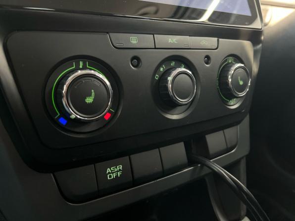 Skoda Yeti I с пробегом 2013 года, цена 1 100 000 рублей, 153700 км, внедорожник, Автокод Объявления