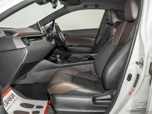 Toyota C-HR I с пробегом 2018 года, цена 1 980 000 рублей, 36281 км, внедорожник, Автокод Объявления