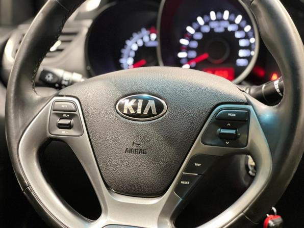 Kia Rio III Рестайлинг с пробегом 2017 года, цена 1 199 000 рублей, 160000 км, седан, Автокод Объявления