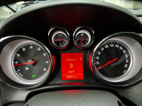 Opel Astra J Рестайлинг с пробегом 2013 года, цена 730 000 рублей, 188650 км, хэтчбек, Автокод Объявления