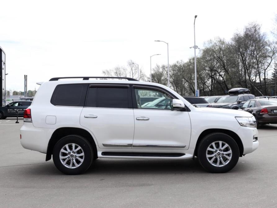 Toyota Land Cruiser 200 Series Рестайлинг 2 Москва  - изображение 4
