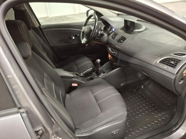 Renault Fluence I Рестайлинг с пробегом 2013 года, цена 590 000 рублей, 244231 км, седан, Автокод Объявления