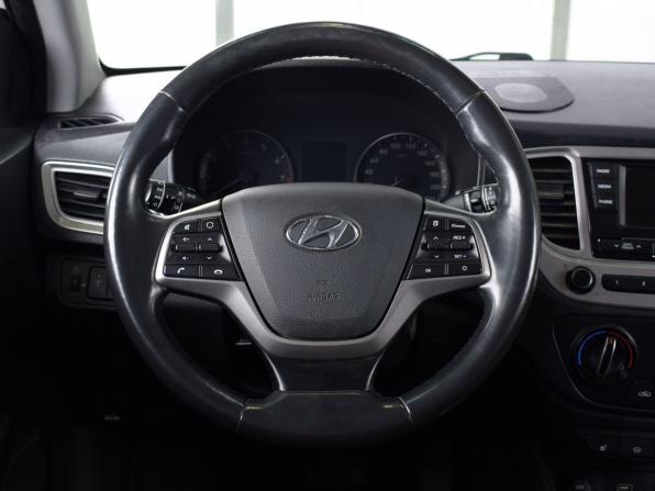Hyundai Solaris II с пробегом 2019 года, цена 979 995 рублей, 144570 км, седан, Автокод Объявления