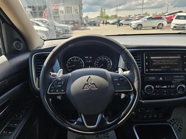 Mitsubishi Outlander III Рестайлинг 2 с пробегом 2018 года, цена 1 844 995 рублей, 273930 км, внедорожник, Автокод Объявления