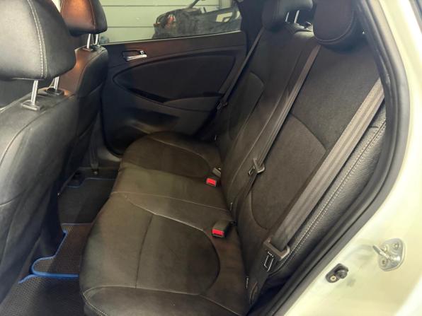 Hyundai Solaris I с пробегом 2013 года, цена 877 000 рублей, 228865 км, седан, Автокод Объявления