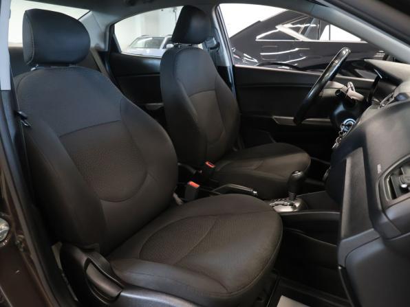 Kia Rio III Рестайлинг с пробегом 2016 года, цена 895 000 рублей, 196143 км, седан, Автокод Объявления