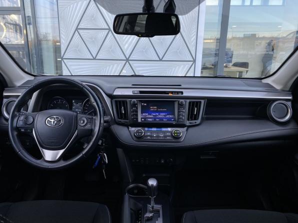 Toyota RAV4 IV (XA40) Рестайлинг с пробегом 2017 года, цена 1 999 000 рублей, 200840 км, внедорожник, Автокод Объявления