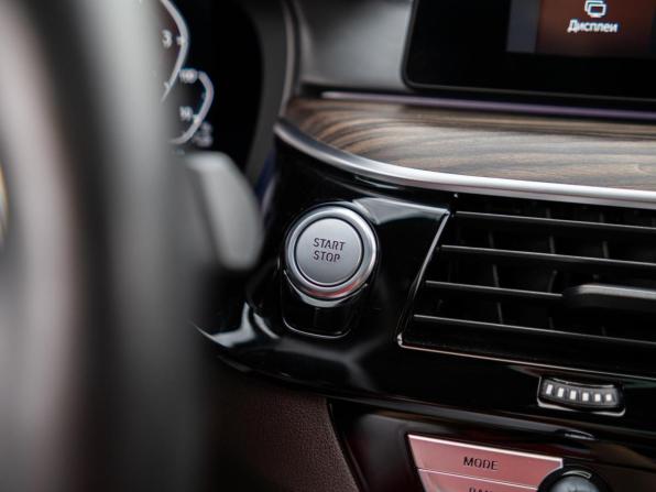 BMW 5 серии VII (G30/G31/G38) с пробегом 2020 года, цена 4 399 000 рублей, 93886 км, седан, Автокод Объявления