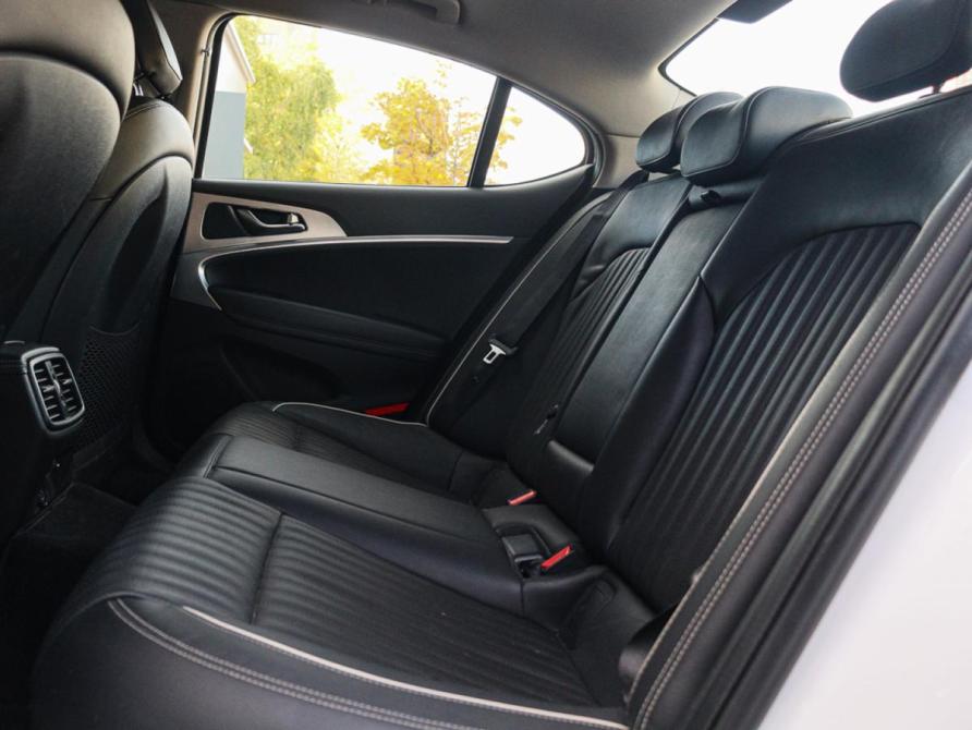 Genesis G70 I Москва  - изображение 8