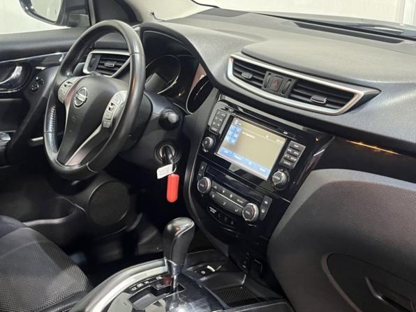 Nissan Qashqai II с пробегом 2015 года, цена 1 595 000 рублей, 104737 км, внедорожник, Автокод Объявления