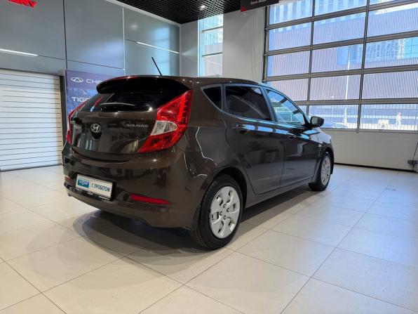 Hyundai Solaris I Рестайлинг с пробегом 2015 года, цена 959 000 рублей, 87497 км, хэтчбек, Автокод Объявления