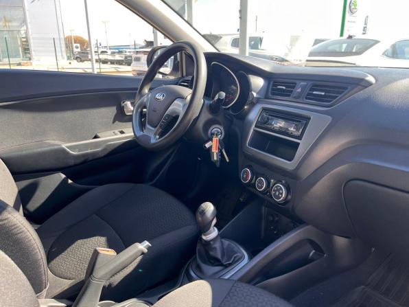 Kia Rio III Рестайлинг с пробегом 2015 года, цена 1 120 000 рублей, 77787 км, седан, Автокод Объявления