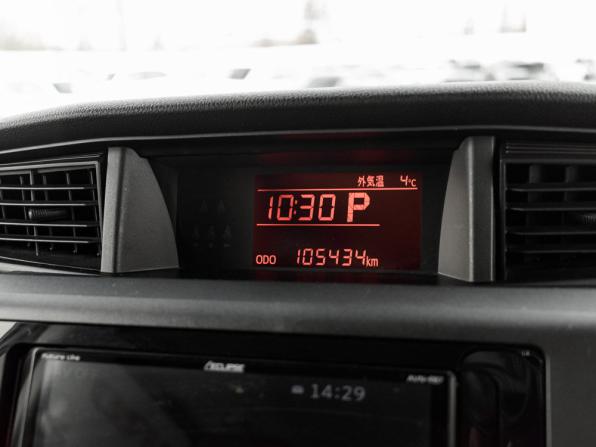 Toyota Roomy I Рестайлинг с пробегом 2021 года, цена 1 060 000 рублей, 105428 км, минивэн, Автокод Объявления