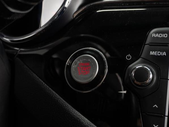 Kia Ceed II Рестайлинг с пробегом 2017 года, цена 1 220 000 рублей, 233166 км, хэтчбек, Автокод Объявления