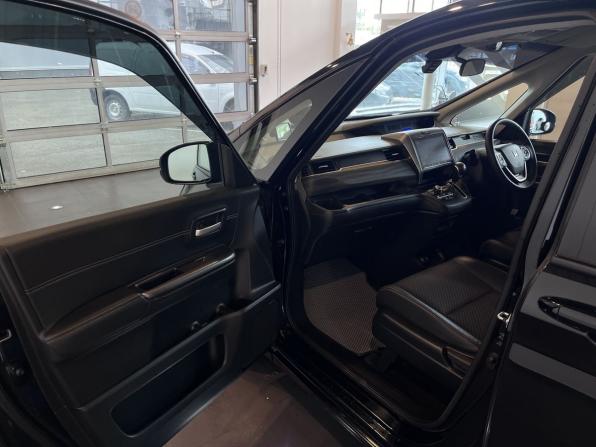 Honda Freed II Рестайлинг с пробегом 2020 года, цена 1 980 000 рублей, 78778 км, компактвэн, Автокод Объявления