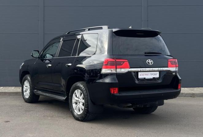 Toyota Land Cruiser 200 Series Рестайлинг 2 с пробегом 2019 года, цена 5 450 000 рублей, 381140 км, внедорожник, Автокод Объявления
