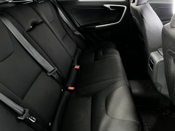 Volvo V60 I Рестайлинг с пробегом 2016 года, цена 1 450 000 рублей, 157300 км, универсал, Автокод Объявления