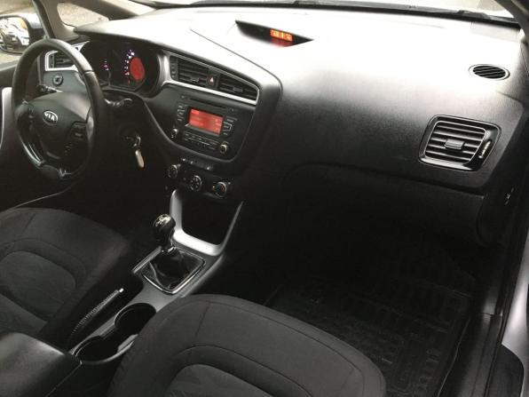 Kia Ceed II Рестайлинг с пробегом 2017 года, цена 1 029 000 рублей, 139459 км, хэтчбек, Автокод Объявления