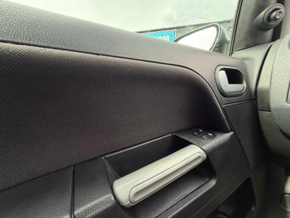 Ford Fusion I Рестайлинг с пробегом 2007 года, цена 330 000 рублей, 253800 км, хэтчбек, Автокод Объявления
