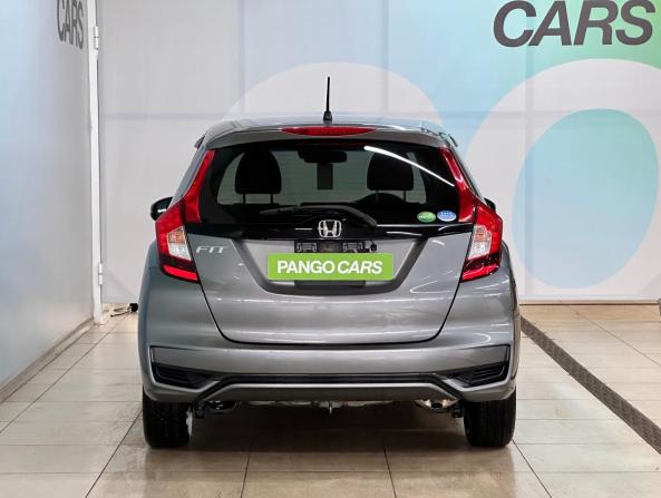 Honda Fit III Рестайлинг с пробегом 2019 года, цена 1 065 000 рублей, 137750 км, хэтчбек, Автокод Объявления