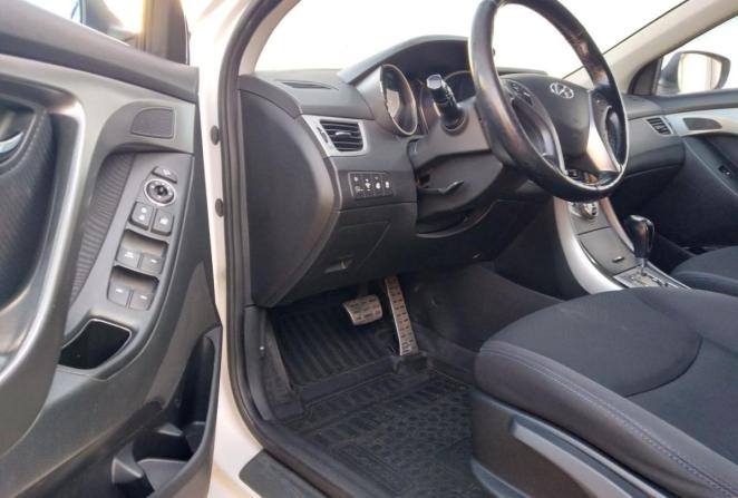 Hyundai Elantra V (MD) с пробегом 2012 года, цена 920 000 рублей, 130449 км, седан, Автокод Объявления