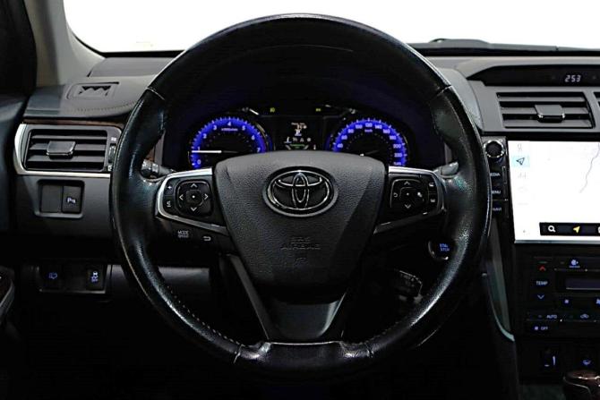 Toyota Camry VII (XV50) Рестайлинг 2 с пробегом 2017 года, цена 2 549 000 рублей, 73000 км, седан, Автокод Объявления