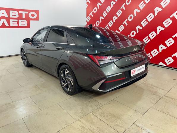 Hyundai Elantra VII (CN7) Рестайлинг с пробегом 2023 года, цена 2 399 000 рублей, 32179 км, седан, Автокод Объявления