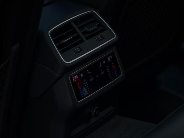 Audi RS 6 IV (C8) с пробегом 2023 года, цена 14 345 055 рублей, 37833 км, универсал, Автокод Объявления