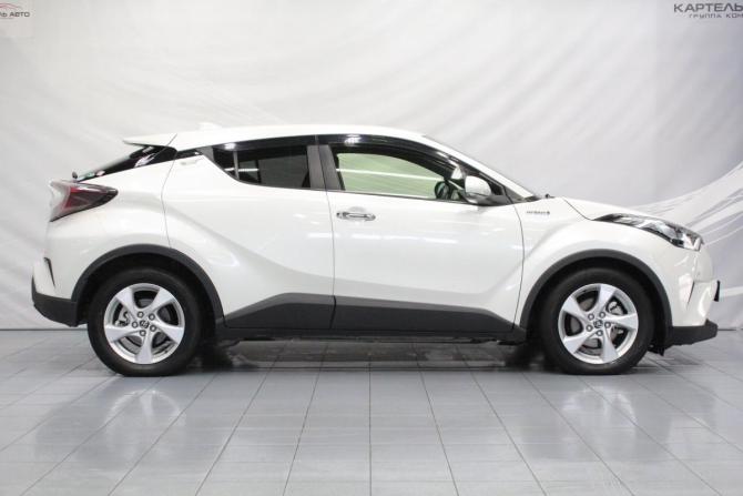 Toyota C-HR I с пробегом 2018 года, цена 2 099 000 рублей, 51000 км, внедорожник, Автокод Объявления