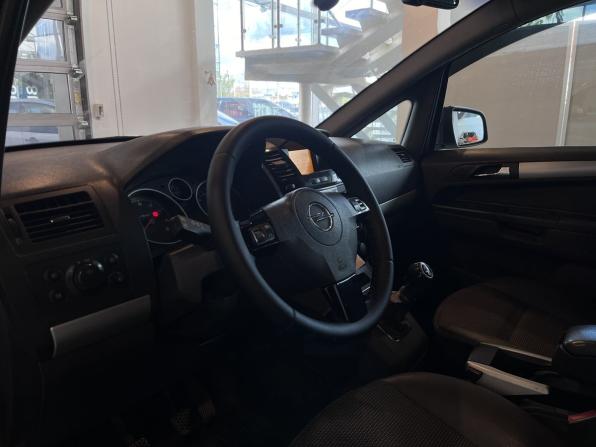 Opel Zafira B Рестайлинг с пробегом 2010 года, цена 450 000 рублей, 353453 км, компактвэн, Автокод Объявления