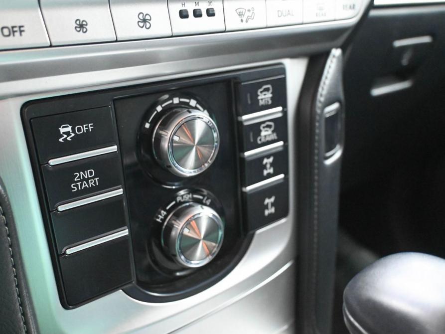 Toyota Land Cruiser Prado 150 Series Рестайлинг 3 Ростов-на-Дону  - изображение 23