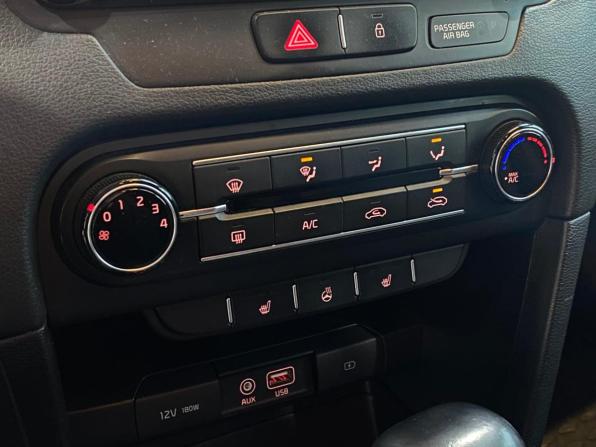 Kia Ceed III с пробегом 2019 года, цена 1 260 000 рублей, 286862 км, универсал, Автокод Объявления