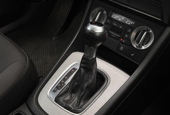 Audi Q3 I (8U) с пробегом 2012 года, цена 1 350 000 рублей, 215883 км, внедорожник, Автокод Объявления