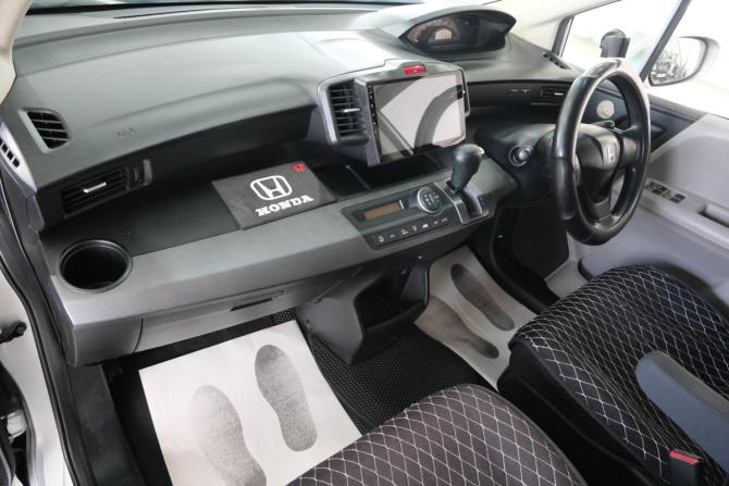 Honda Freed I с пробегом 2010 года, цена 1 139 000 рублей, 166000 км, компактвэн, Автокод Объявления