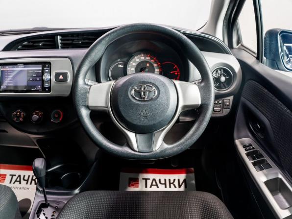 Toyota Vitz III (XP130) Рестайлинг с пробегом 2016 года, цена 900 000 рублей, 26500 км, хэтчбек, Автокод Объявления
