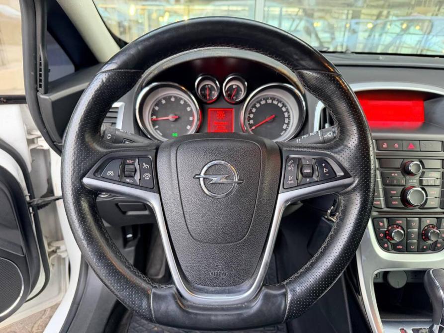 Opel Astra J Рестайлинг Москва  - изображение 13