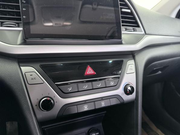 Hyundai Elantra VI (AD) с пробегом 2016 года, цена 1 299 000 рублей, 188000 км, седан, Автокод Объявления