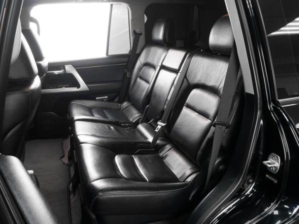 Toyota Land Cruiser 200 Series Рестайлинг 1 с пробегом 2013 года, цена 4 569 000 рублей, 207320 км, внедорожник, Автокод Объявления