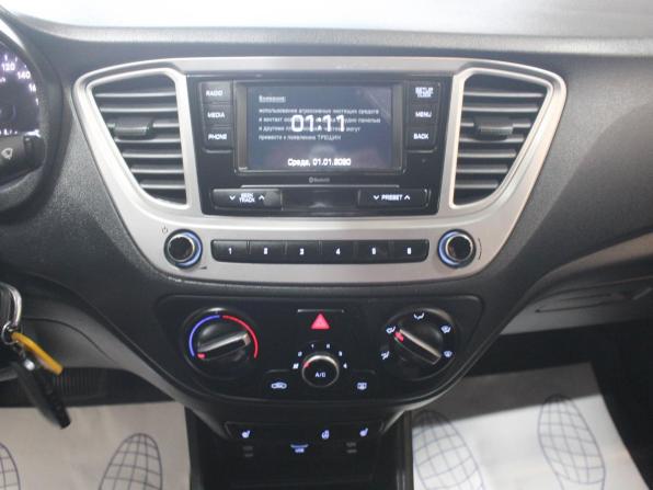 Hyundai Solaris II с пробегом 2019 года, цена 1 434 000 рублей, 90476 км, седан, Автокод Объявления
